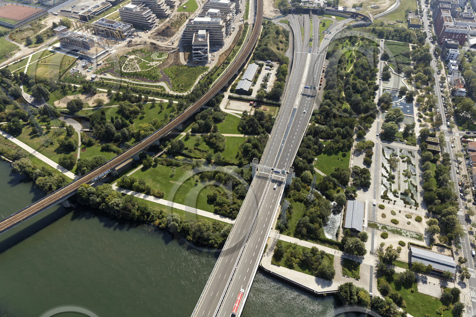 Le département des Hauts-de-Seine (Région Ile-de-France) en vues aériennes obliques